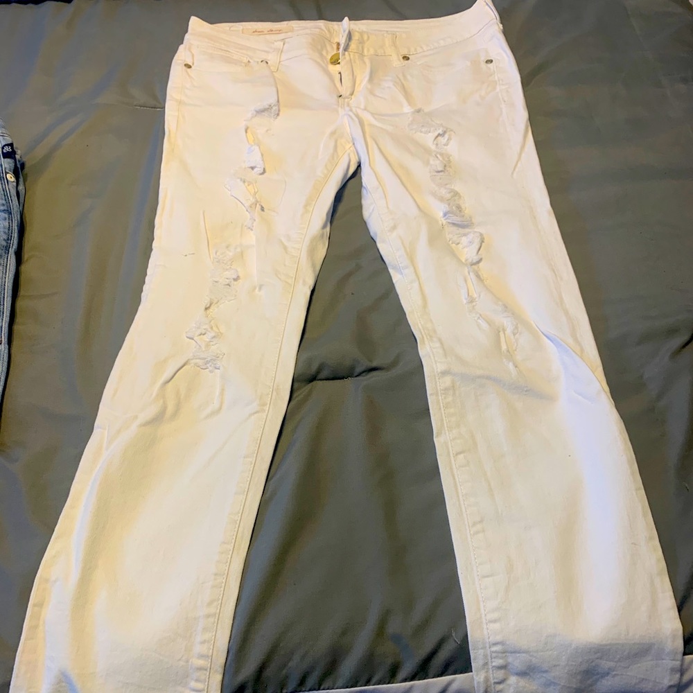 White Ripped skinny jeans